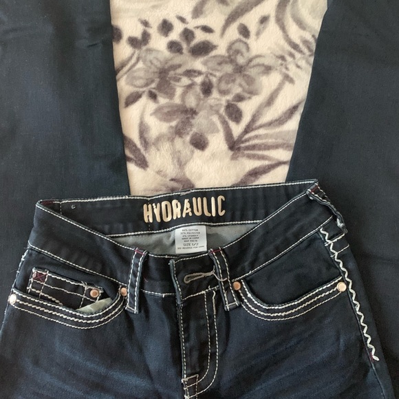 Jeans - Picture 2 of 2